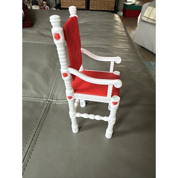 Elf on The Shelf Plastic Doll Chair Red and White Accessories - Picture 4 of 6